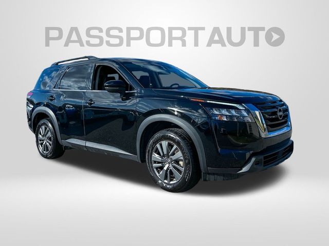 2023 Nissan Pathfinder SV