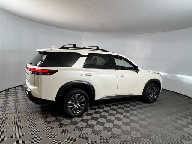 2023 Nissan Pathfinder SV