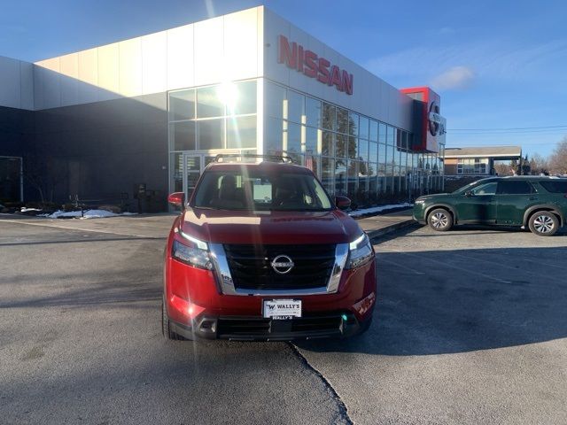 2023 Nissan Pathfinder SV