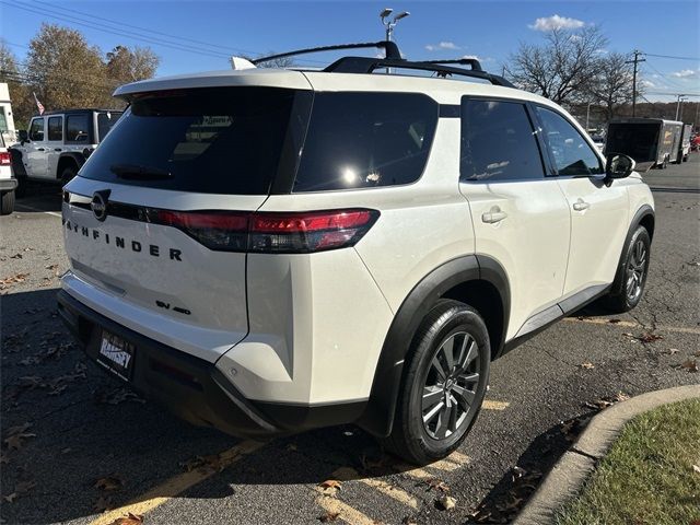 2023 Nissan Pathfinder SV