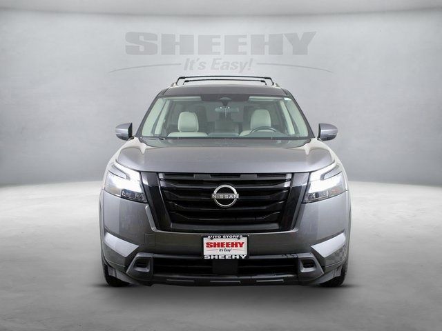 2023 Nissan Pathfinder SV