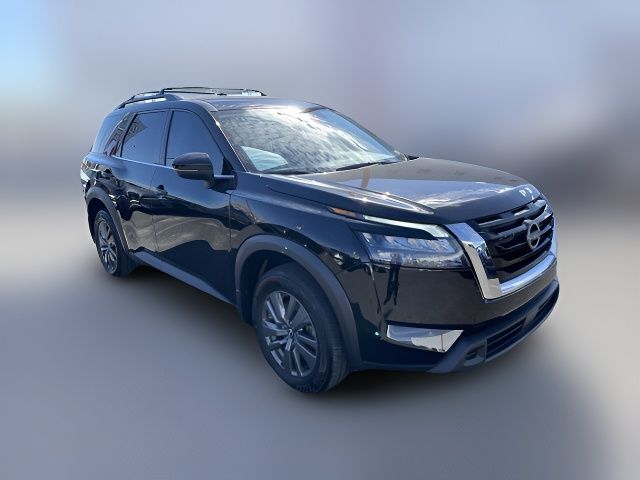 2023 Nissan Pathfinder SV