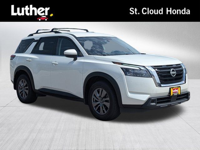 2023 Nissan Pathfinder SV