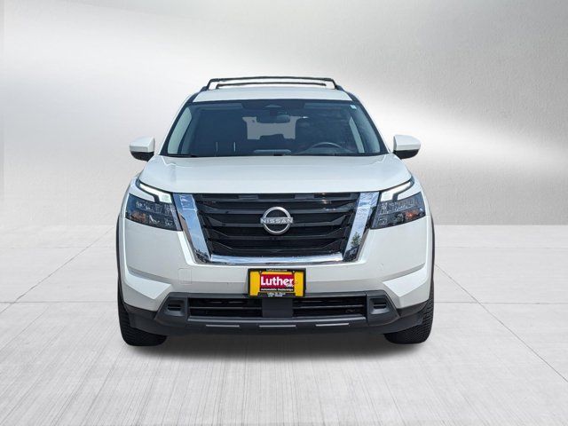 2023 Nissan Pathfinder SV