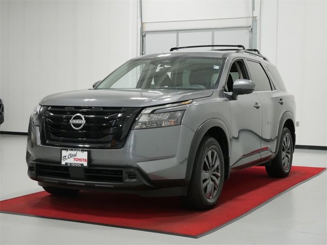 2023 Nissan Pathfinder SV