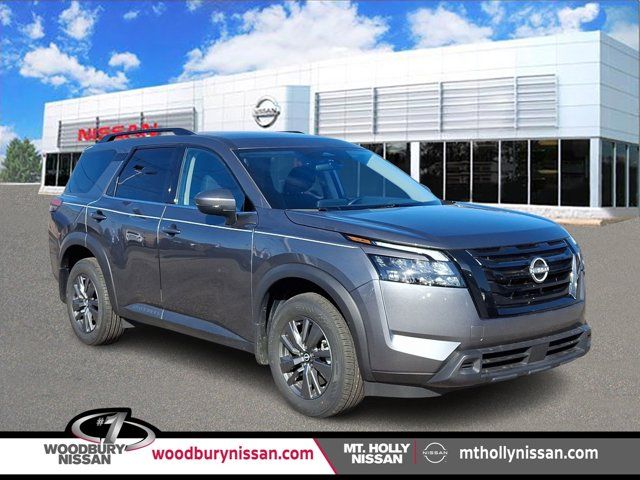 2023 Nissan Pathfinder SV