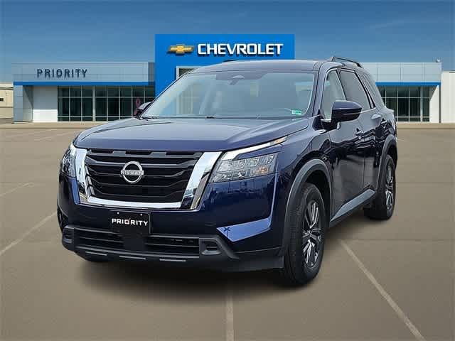 2023 Nissan Pathfinder SV