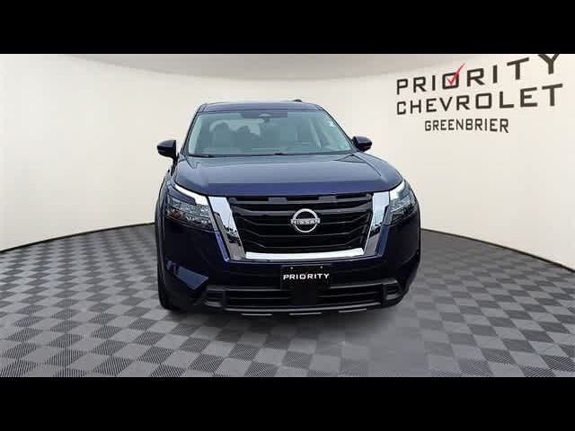 2023 Nissan Pathfinder SV