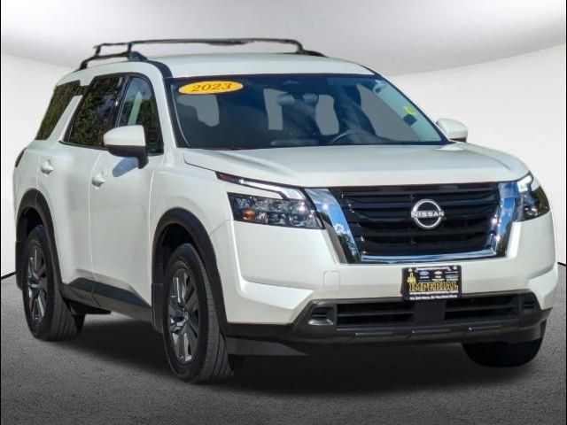 2023 Nissan Pathfinder SV