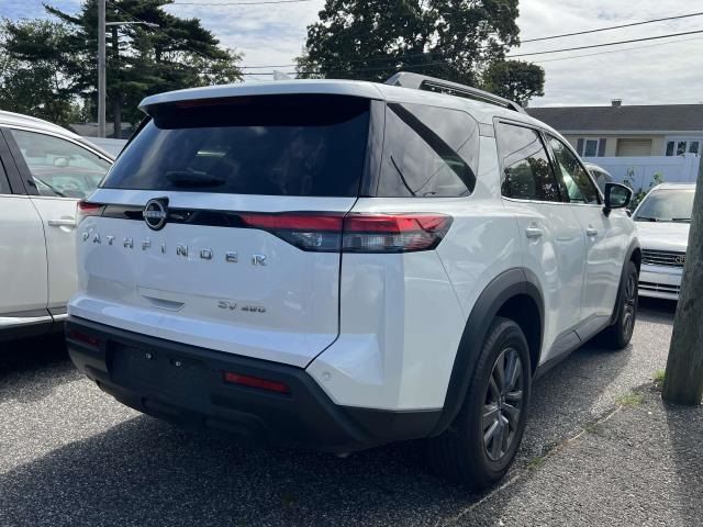 2023 Nissan Pathfinder SV