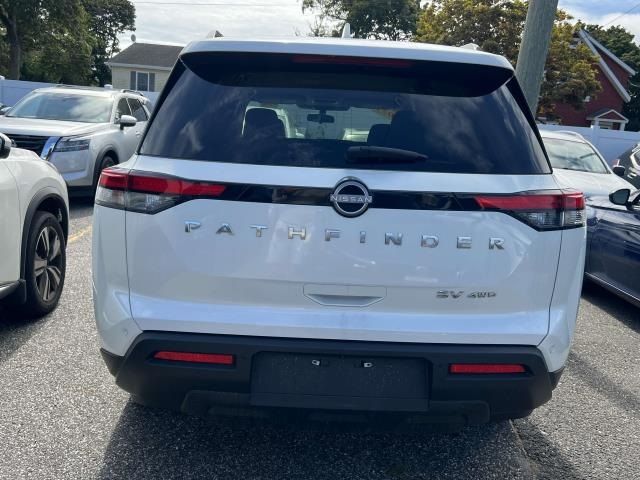 2023 Nissan Pathfinder SV