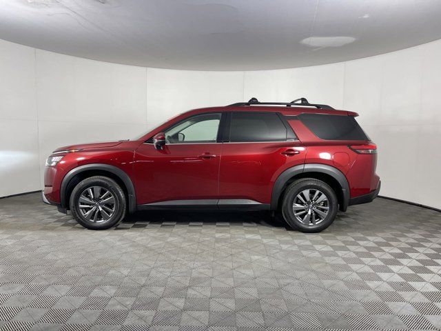 2023 Nissan Pathfinder SV