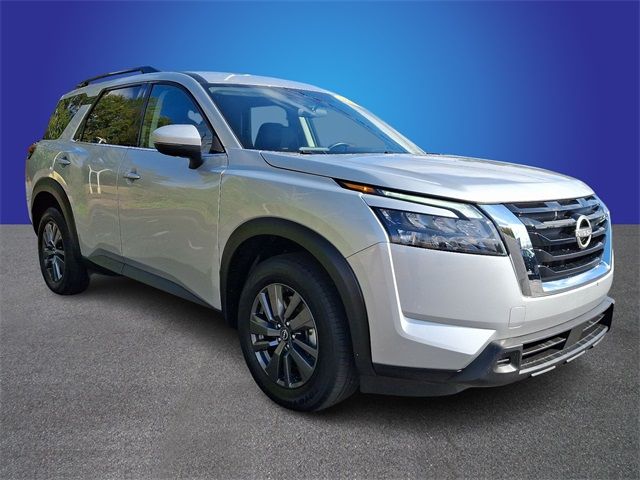 2023 Nissan Pathfinder SV