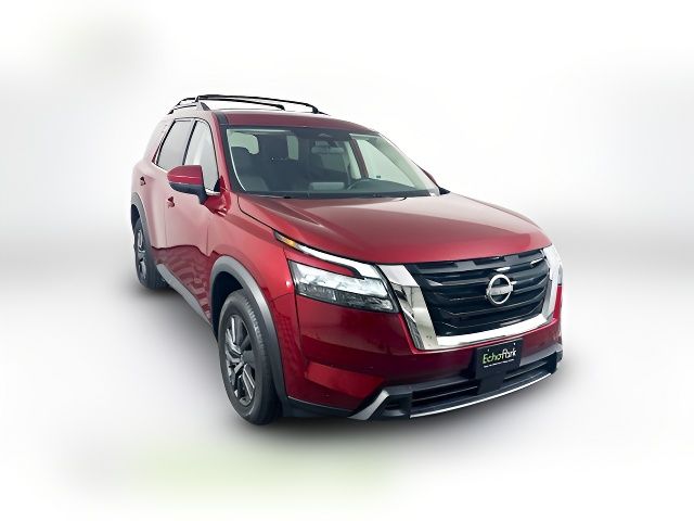 2023 Nissan Pathfinder SV