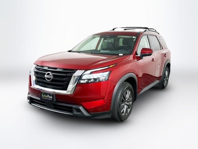 2023 Nissan Pathfinder SV