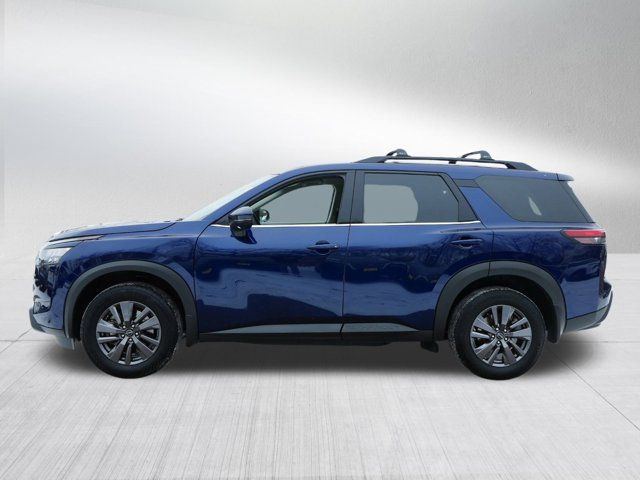 2023 Nissan Pathfinder SV