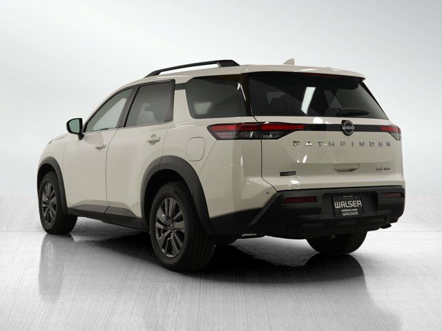 2023 Nissan Pathfinder SV