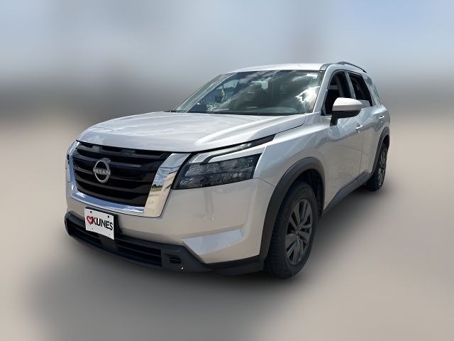 2023 Nissan Pathfinder SV