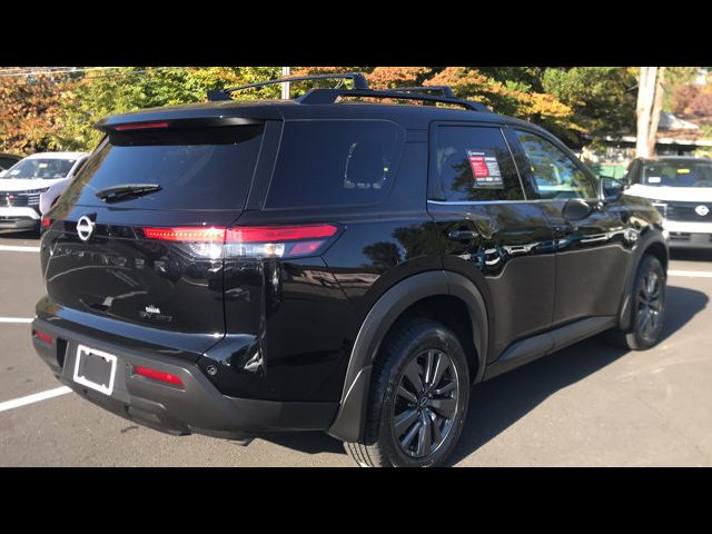 2023 Nissan Pathfinder SV