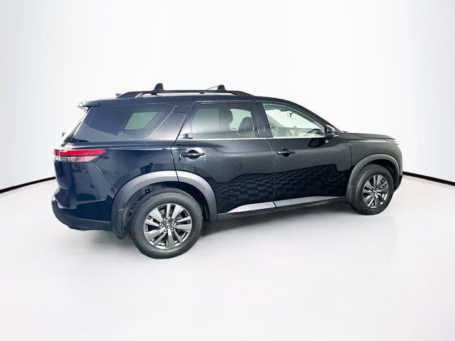 2023 Nissan Pathfinder SV