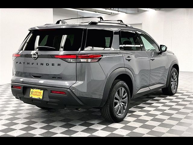 2023 Nissan Pathfinder SV