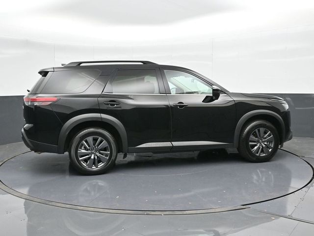 2023 Nissan Pathfinder SV