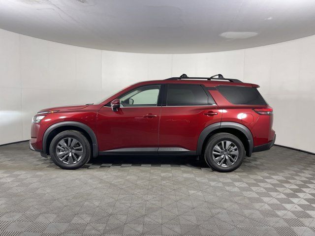 2023 Nissan Pathfinder SV