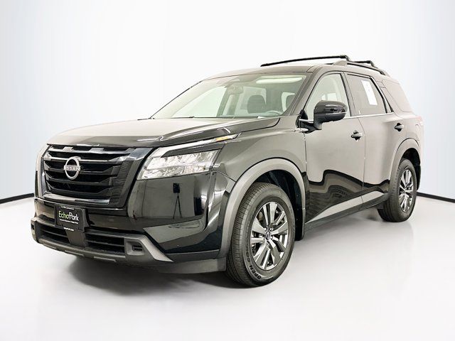 2023 Nissan Pathfinder SV