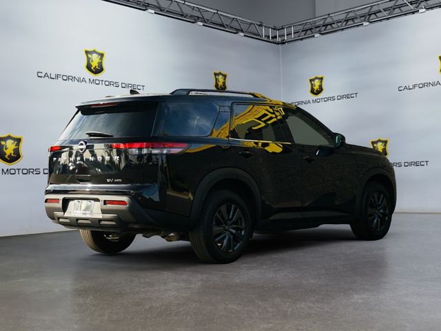 2023 Nissan Pathfinder SV