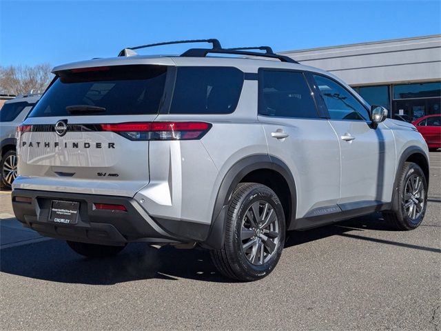 2023 Nissan Pathfinder SV