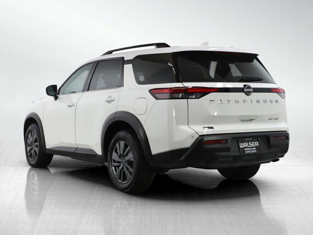 2023 Nissan Pathfinder SV