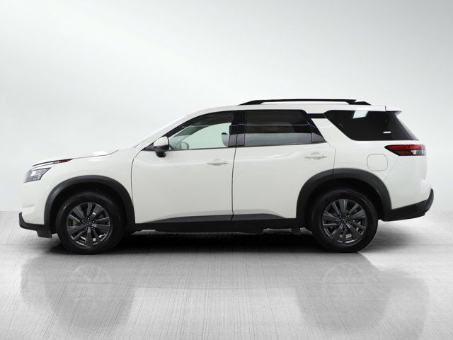 2023 Nissan Pathfinder SV