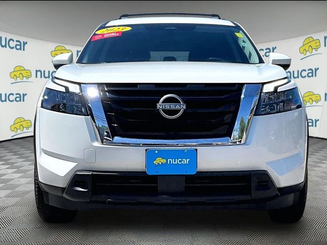 2023 Nissan Pathfinder SV