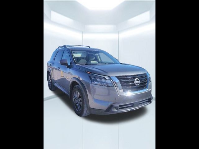 2023 Nissan Pathfinder SV