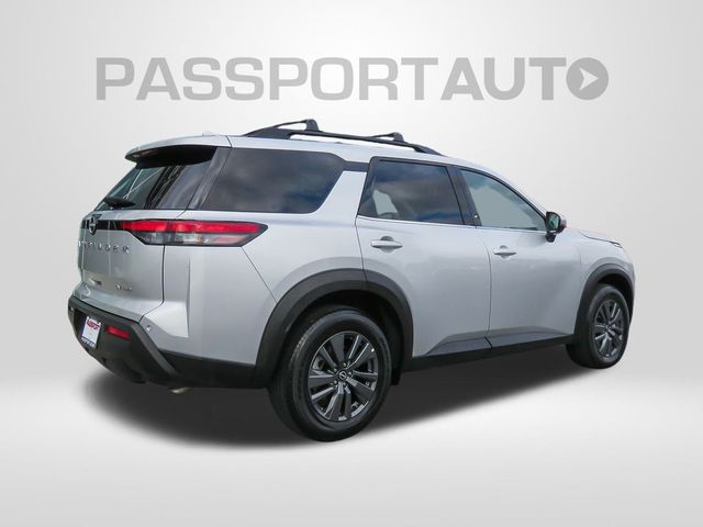 2023 Nissan Pathfinder SV