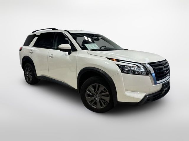 2023 Nissan Pathfinder SV