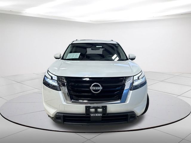 2023 Nissan Pathfinder SV