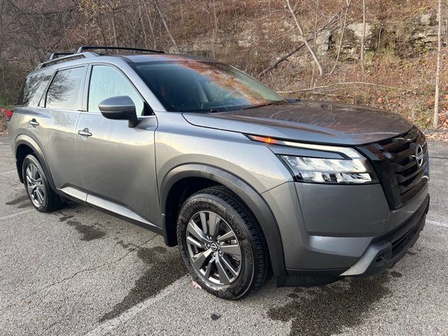 2023 Nissan Pathfinder SV