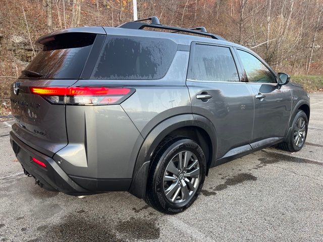 2023 Nissan Pathfinder SV