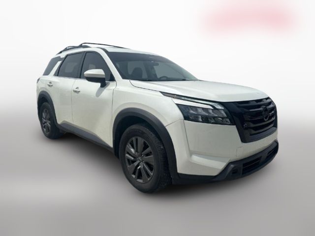 2023 Nissan Pathfinder SV