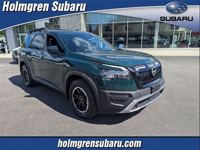 2023 Nissan Pathfinder SV