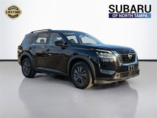 2023 Nissan Pathfinder SV
