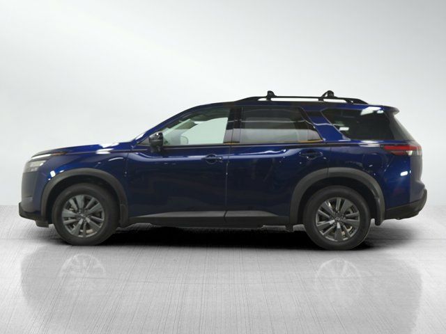 2023 Nissan Pathfinder SV