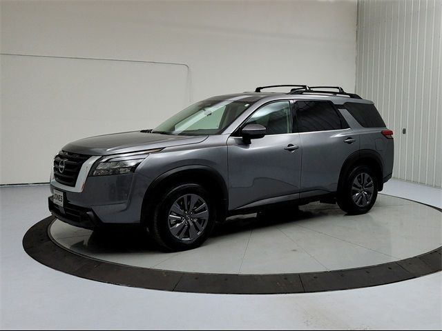 2023 Nissan Pathfinder SV