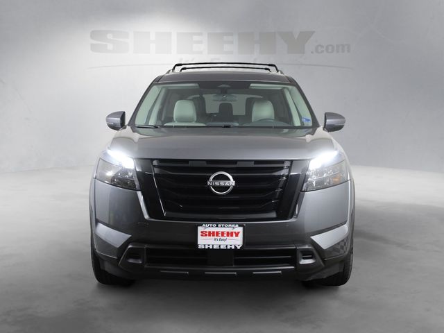 2023 Nissan Pathfinder SV