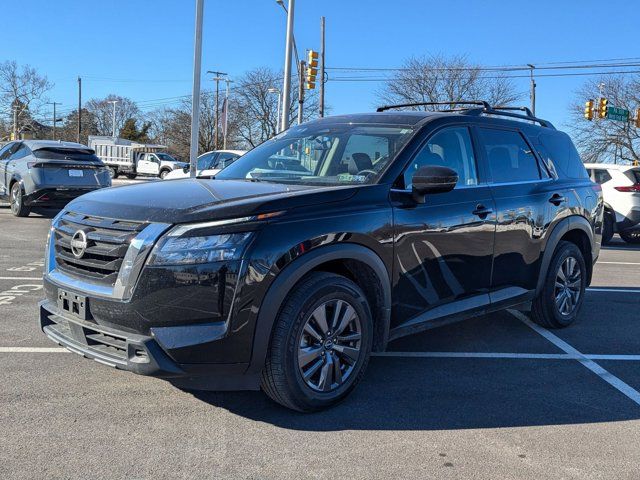 2023 Nissan Pathfinder SV