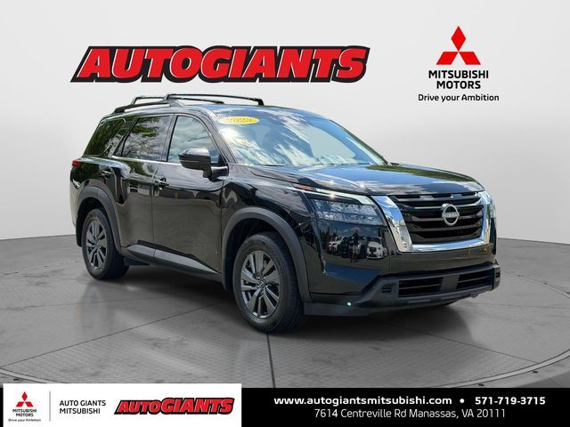 2023 Nissan Pathfinder SV