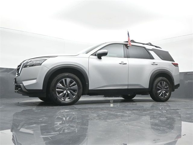 2023 Nissan Pathfinder SV