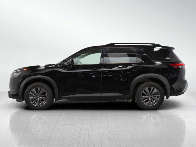 2023 Nissan Pathfinder SV