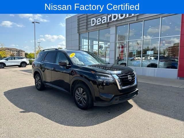 2023 Nissan Pathfinder SV